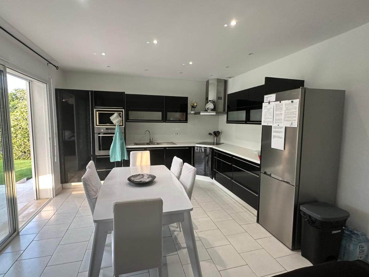 Petite Maisonette Adossee Mais Independante Avec Piscine Villa Peymeinade ภายนอก รูปภาพ