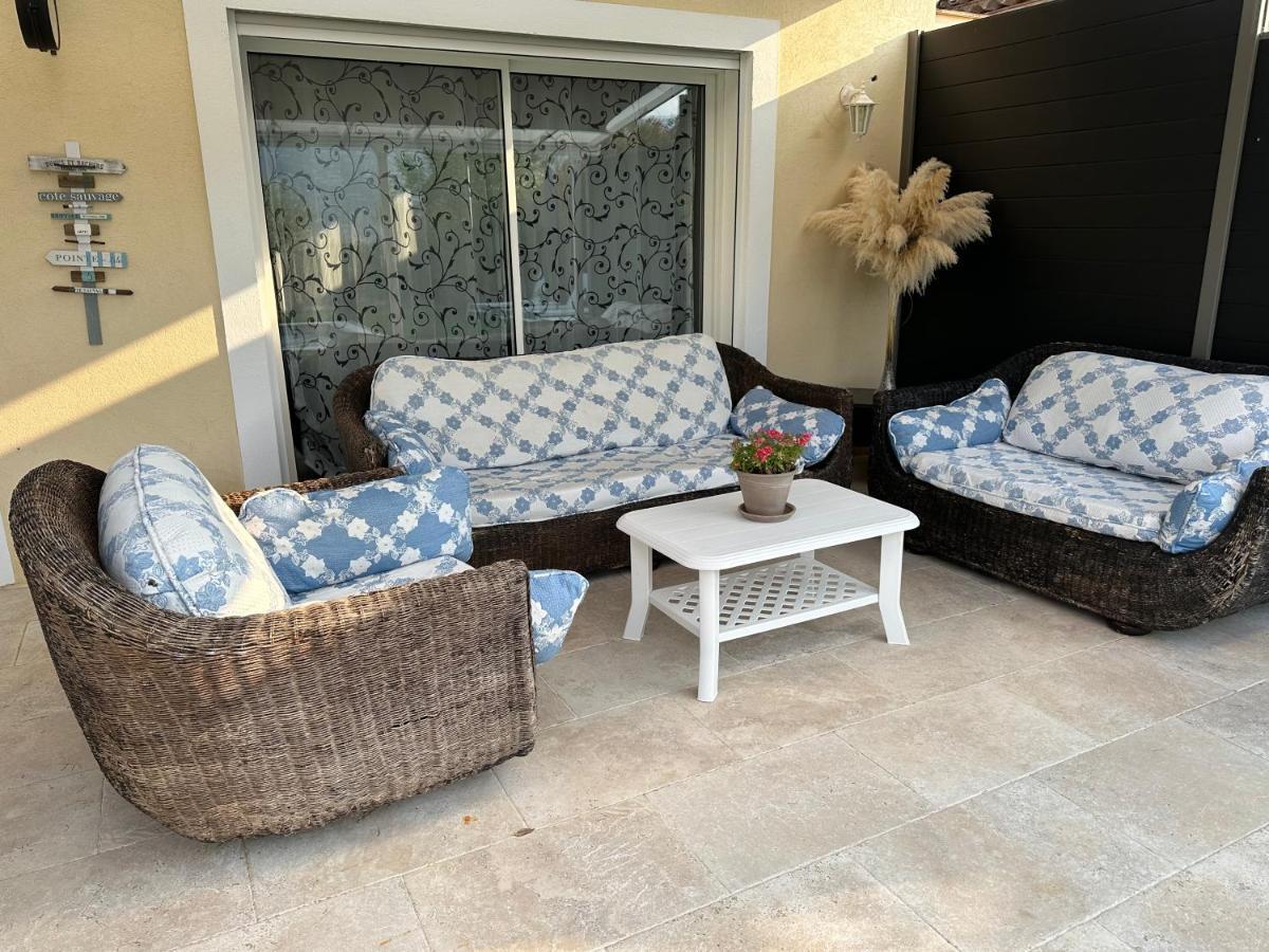 Petite Maisonette Adossee Mais Independante Avec Piscine Villa Peymeinade ภายนอก รูปภาพ