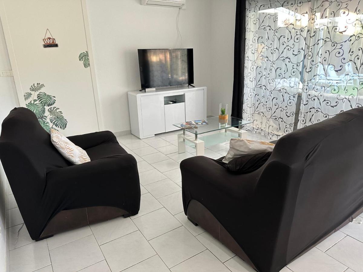 Petite Maisonette Adossee Mais Independante Avec Piscine Villa Peymeinade ภายนอก รูปภาพ